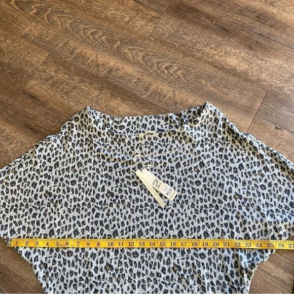 LOVESTITCH Leopard Top Dolman Sleeve Sweater NEW Small Grey Soft - Picture 7 of 10